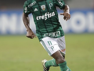 Zé Roberto.
