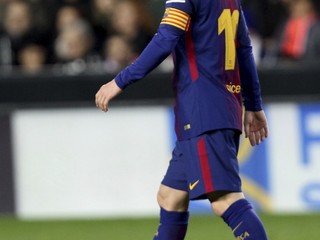 Čo povedali po neuznanom góle? Messi dobehol rozhodcov, Suárez vulgárne nadával