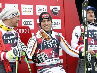 Nemec Josef Ferstl (v strede) zvíťazil v talianskej Val Gardene.