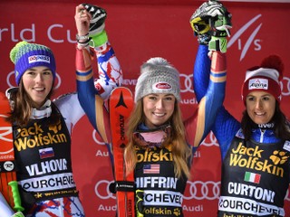Vlhová skončila v paralelnom slalome druhá, vo finále ju zdolala Shiffrinová