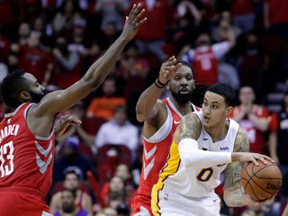 Basketbalisti LA Lakers ukončili víťaznú sériu Houstonu.