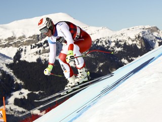Švajčiar Beat Feuz zvíťazil v klasickom zjazde vo Wengene.