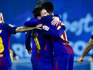 FC Barcelona dokázala triumfovať napriek nepriaznivému stavu.
