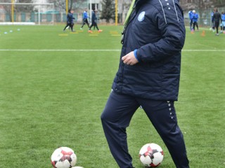 Tréner Loky. Albert Rusnák. 