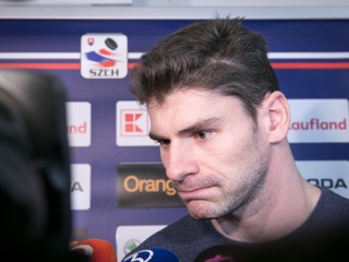 Obranca Juraj Valach sa dostal do slovenskej hokejovej nominácie na olympiádu.