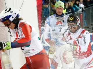 Žampovi postup do druhého kola tesne ušiel, slalom v Schladmingu vyhral Hirscher