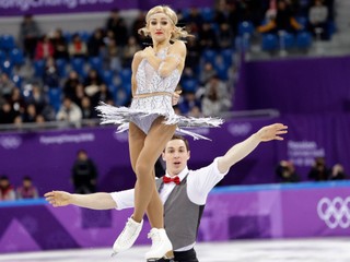 Aľona Savčenková a Bruno Massot počas svojho krátkeho programu.