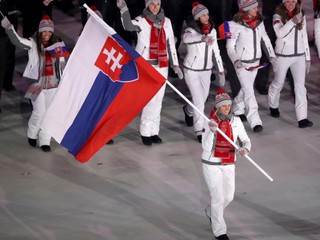 Otvárací ceremoniál: Slovákov priviedla Velez-Zuzulová, zaujal vlajkonosič Tongy
