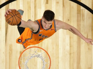 Ocenenie pre najužitočnejšieho hráča duelu získal srbský krídelník Bogdan Bogdanovič. 