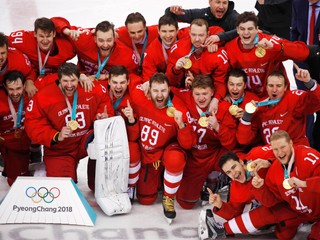 Nemci hokejovú senzáciu nezavŕšili, Rusi rozhodli o zlate v predĺžení