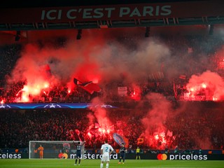 Fanúšikovia PSG pripravili pyro šou.