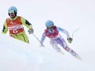 Na snímke slovenský paralympijský reprezentant v alpskom lyžovaní Jakub Krako (vpravo) a jeho navádzač Branislav Brozman.