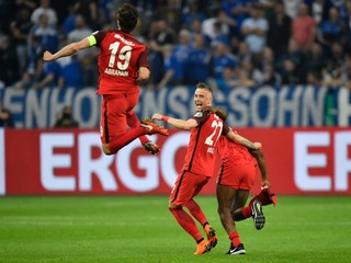 Futbalisti Eintrachtu Frankfurt sa radujú z postupu do finále Nemeckého pohára.