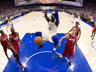 Momentka zo zápasu Philadelphia - Miami.