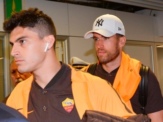 Diego Perotti (vľavo) a Kevin Strootman sú oporami AS Rím.