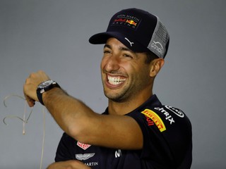 Daniel Ricciardo mal pred pretekmi dobrú náladu. Vyhral ostatnú VC Číny a v Azerbajdžane obhajuje triumf.