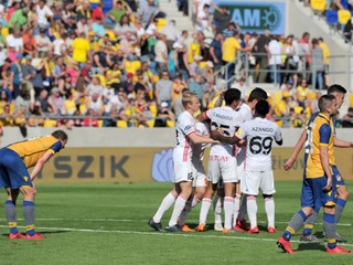 Futbalisti Trenčína zdolali DAC 3:0.