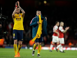 Futbalisti Arsenalu v úvodnom zápase remizovali s Atleticom Madrim.