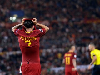 Riman Lorenzo Pellegrini reaguje po jednej zo situácií.