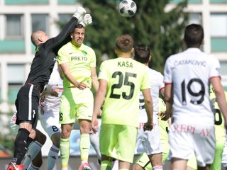 Futbalisti Žiliny otočili zápas v Trenčíne.