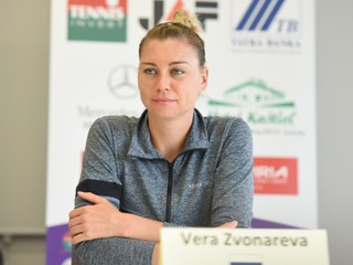 Vera Zvonariovová.