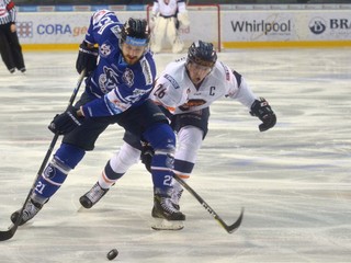 Radomír Heizer v modrom drese Popradu.