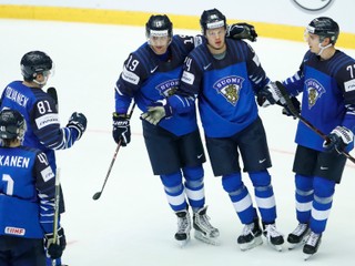 Hokejisti Fínska zdolali USA a vyhrali základnú B-skupinu.