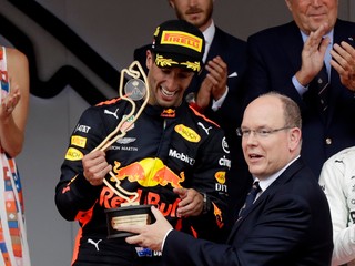 Ricciardo využil pole position na triumf v Monaku