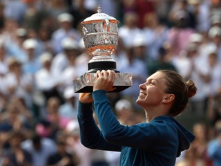 Halepová získala prvý grandslamový titul, triumfovala v Paríži