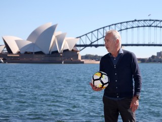 Bert van Marwijk. Holanďan v službách austrálskej reprezentácie.