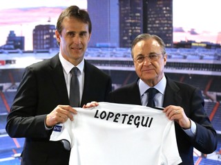 Prezident Realu Madrid Florentino Perez (vpravo) a tréner Julen Lopetegui.