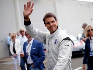 Rafael Nadal odštartoval slávne motoristické podujatie 24 Le Mans.