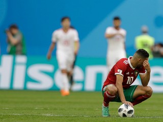 Aziz Bouhaddouz z Maroka si dal prvý vlastný gól na šampionáte.