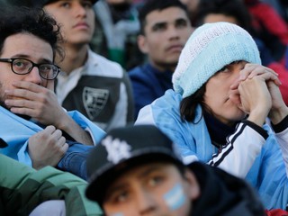 Argentína je posadnutá futbalom a jej fanúšikovia neberú nič iné ako zlato.