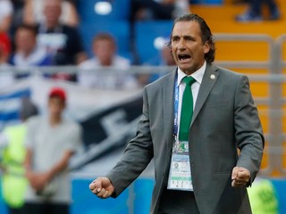 Španiel Juan Antonio Pizzi naďalej povedie futbalovú reprezentáciu Saudskej Arábie.