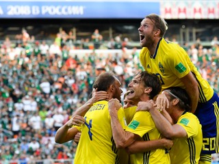 Švédsko nedalo šancu Mexiku a postúpilo do osemfinále