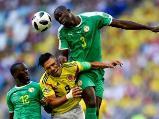 Senegal nestačil na Kolumbiu, o postup ho obrali kartové tresty