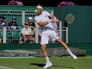 Gombos vzdoroval svetovej osmičke takmer dve hodiny, vo Wimbledone ale končí