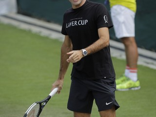 Snažím sa byť vzorom pre mladú generáciu, vraví Federer