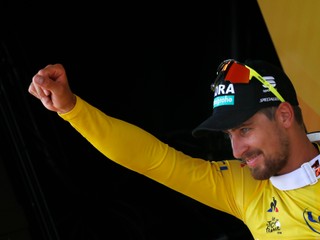 Peter Sagan sa po 2. etape obliekol do žltého dresu.