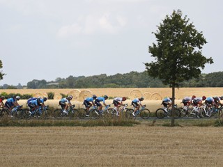 Cyklisti počas 7. etapy na Tour de France 2018.