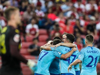 Hráči Atlética sa radujú po góle Luciana Vietta.