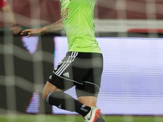 Hráč FC Spartak Trnava Erik Grendel sa raduje z gólu.