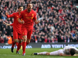 Na snímke z roku 2013 sa José Enrique teší z gólu za FC Liverpool.