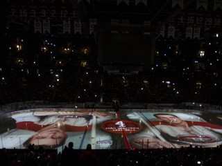 Momentka z Bell Centre, momentálne najväčšieho hokejového štadióna na svete.