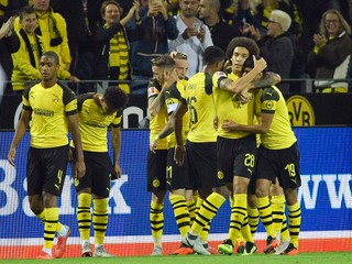 Dortmund senzačne otočil zápas v Leverkusene a poskočil na čelo tabuľky