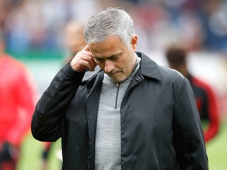 Mourinho vinil políciu. UEFA potrestala Manchester United za neskorý príchod na štadión