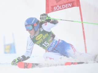 Petra Vlhová ešte včera stihla preteky odjazdiť. Organizátori však v nedeľu pre nepriaznivé podmienky obrovský slalom mužov zrušili.