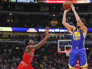 NBA má nového rekordéra v počte úspešných trojkových hodov za zápas