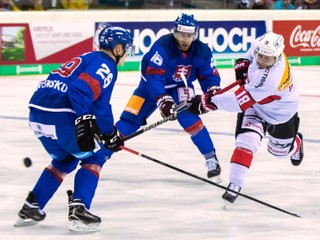 Slovenskí hokejisti vstúpili do Nemeckého pohára prehrou, Rusi stratili bod